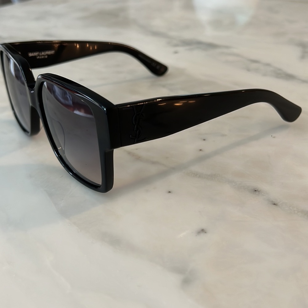 Saint Laurent black sunglasses - Picture 3 of 6